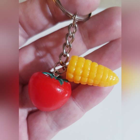 Summer Sunday Tomato and Corn Keychain Purse Ring Handmade Unisex NEW - Picture 2 of 9